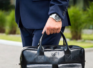 Co powinna posiadać idealna torba męska do pracy?