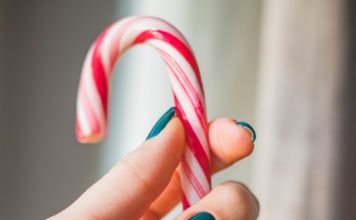 jak ściągnąć paznokcie żelowe