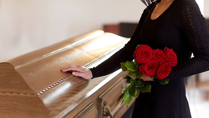 Dlaczego warto stawiać na lokalne zakłady pogrzebowe