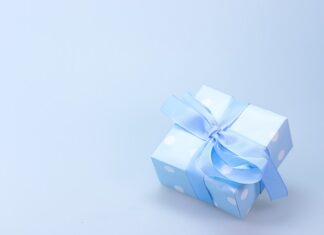 Ile czasu idzie paczka z Victoria's Secret?