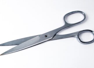 Jak czyścić nożyczki fryzjerskie?